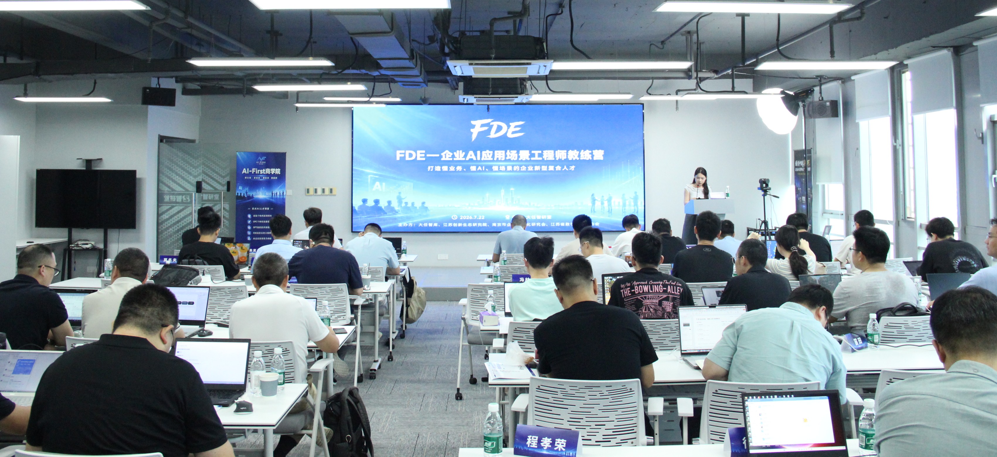 9f5230cc67fca5af36753012ee0af445.jpg